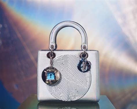 dior anhänger tasche|Discover the 9th Edition of DIOR Lady Art Project.